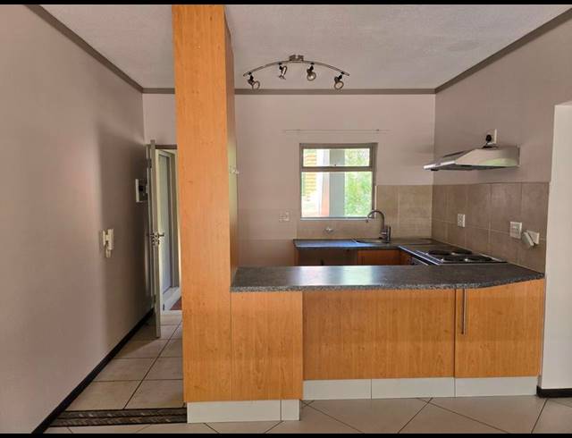 1 BEDROOM PROPERTY TO RENT IN LONEHILL